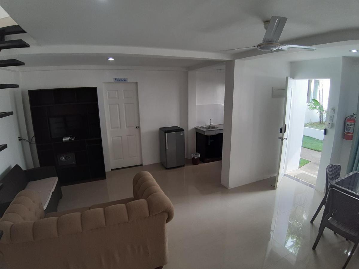 Heartland Hotel Serviced Rooms & Apartments. 팡라오 외부 사진